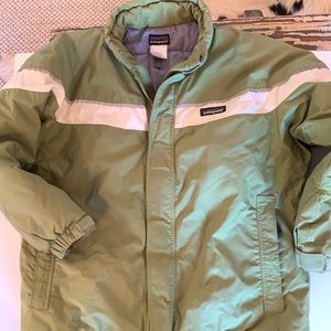 Boys green Patagonia parka. Size M 10